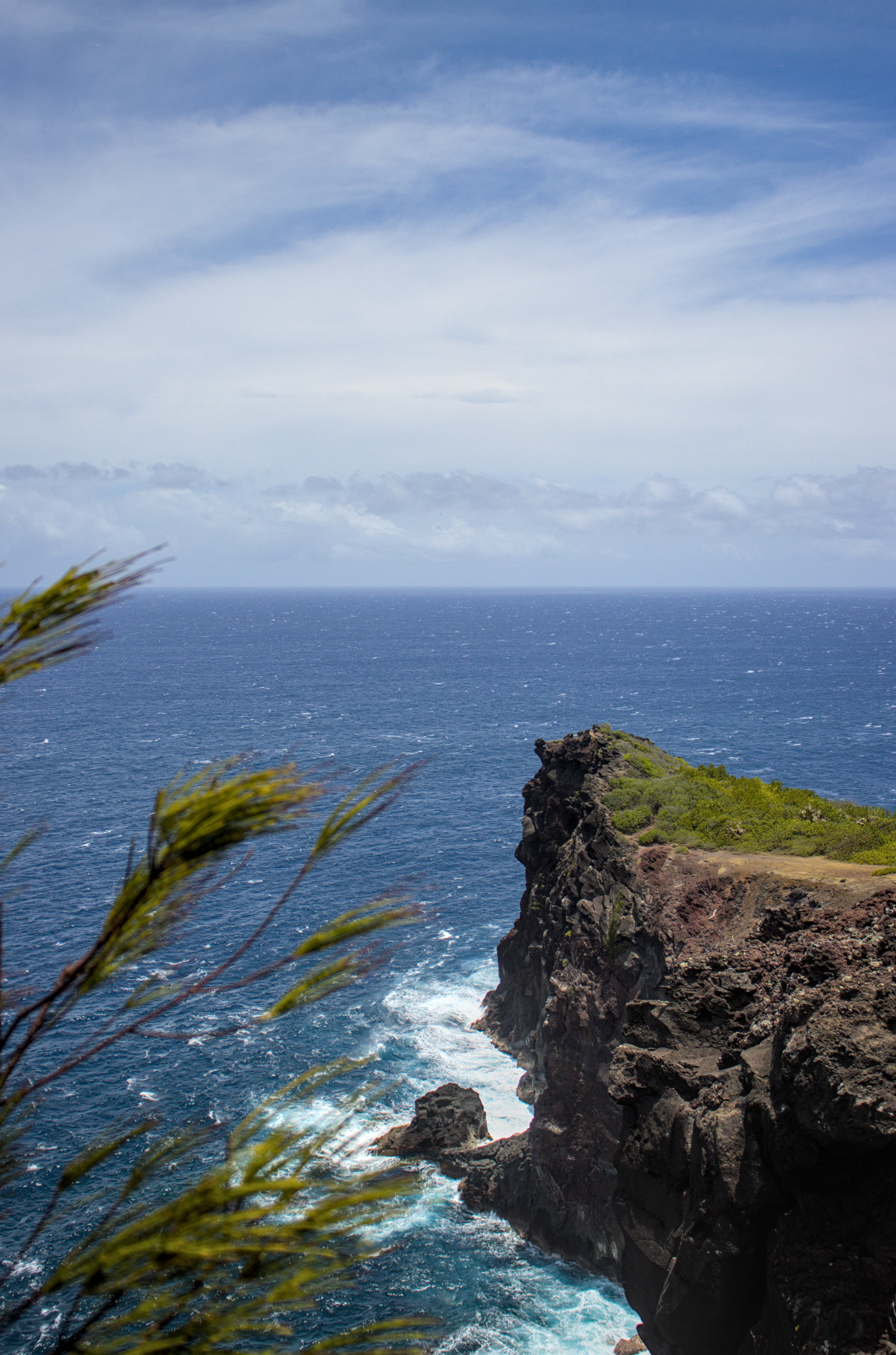 Ausblick vom Piton Grande Anse über Meer und Felsklippe